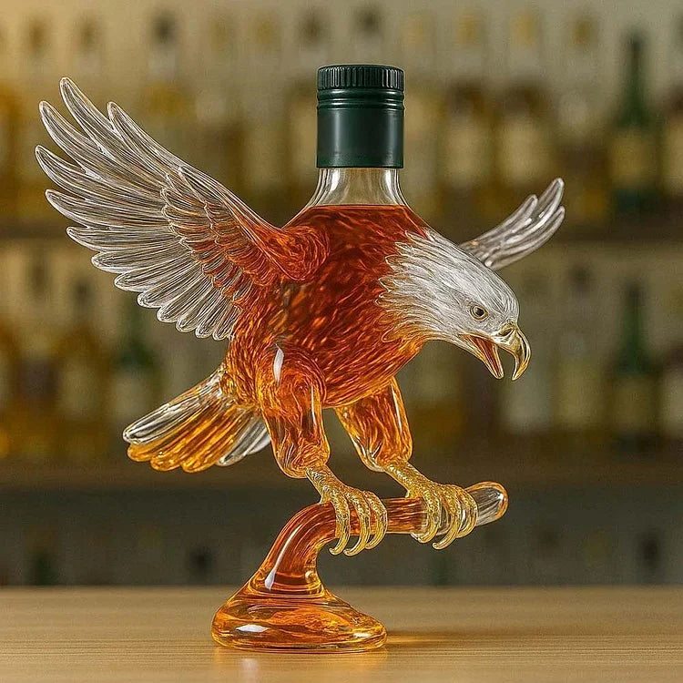 Üveg whiskey palack hófehér sas formájában